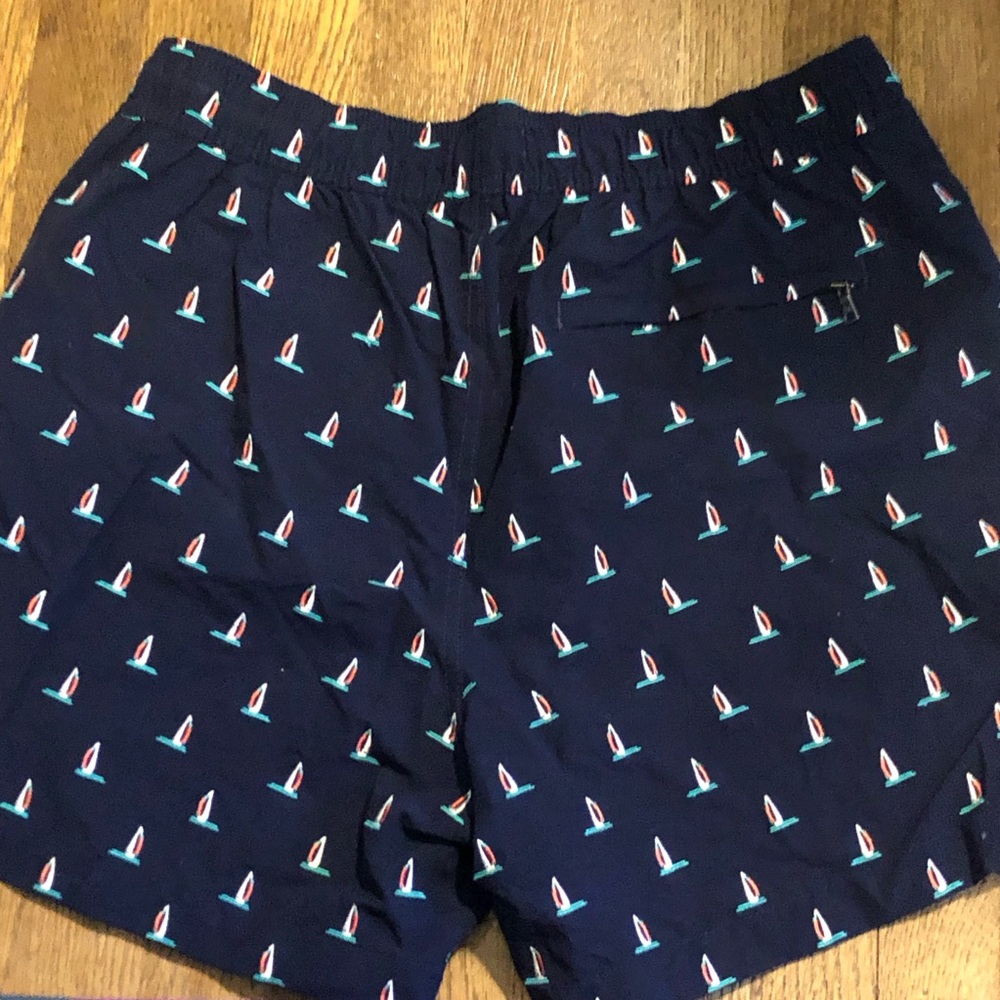 Onia Men’s Charles 5" Embroidered Sailboat Swim Trunks Size M - Picture 8 of 13